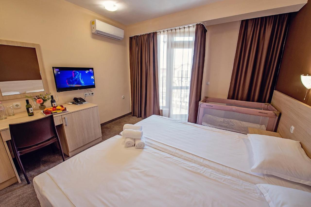 Hotel Santa Maria Obzor Bagian luar foto