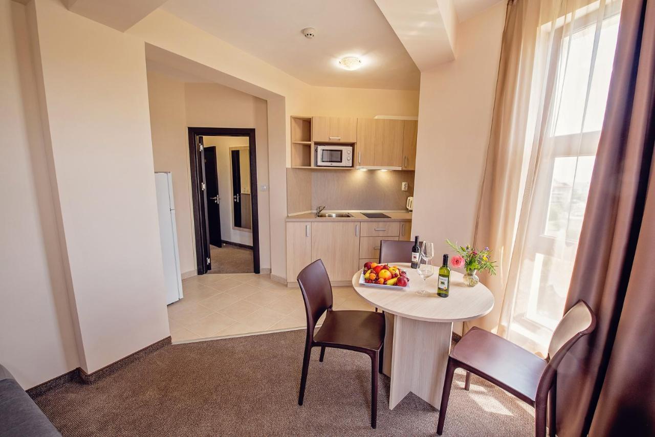 Hotel Santa Maria Obzor Bagian luar foto