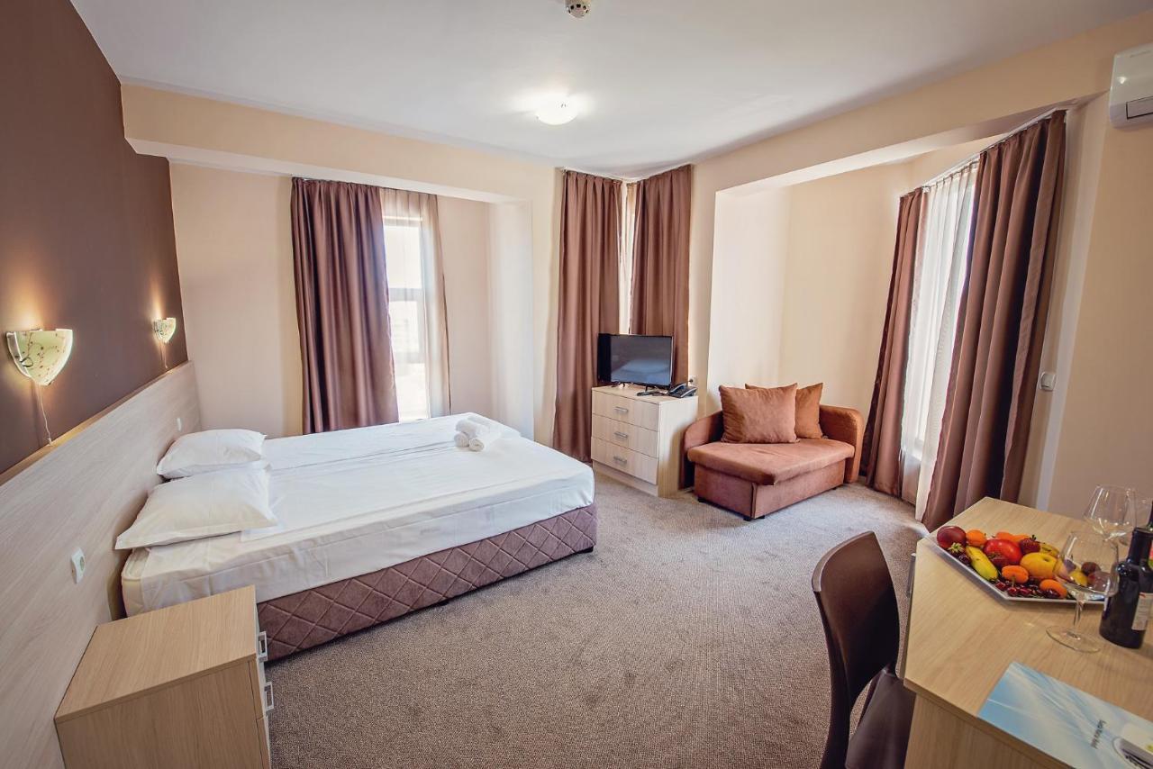 Hotel Santa Maria Obzor Bagian luar foto