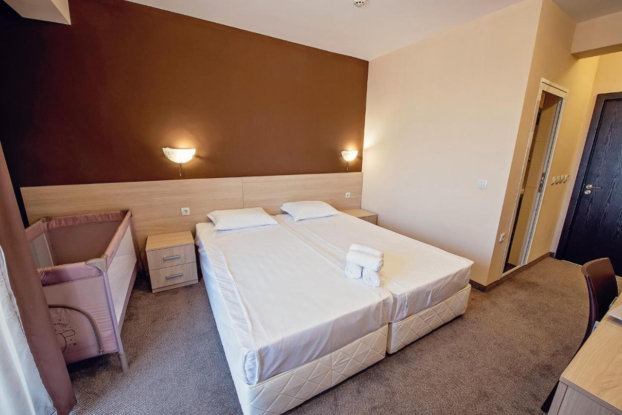 Hotel Santa Maria Obzor Bagian luar foto